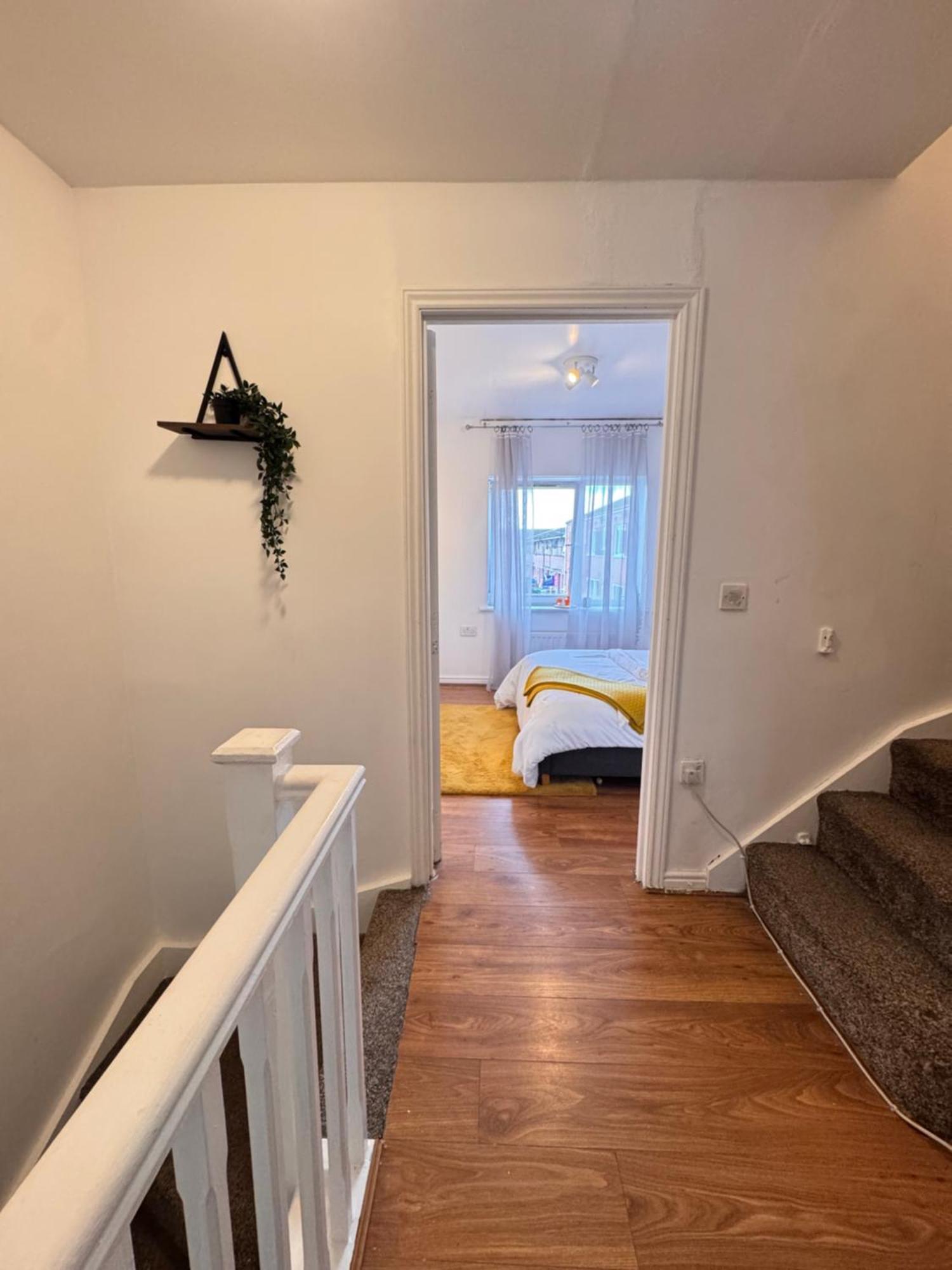 Stylish Townhouse- Centre - O2 Apollo Apartment Manchester