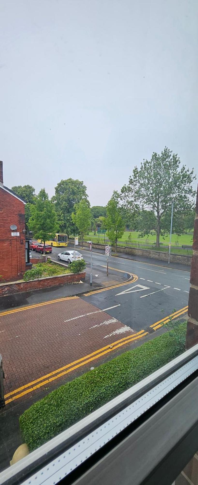 Modern Three Bed House Near Manchester City Centre *