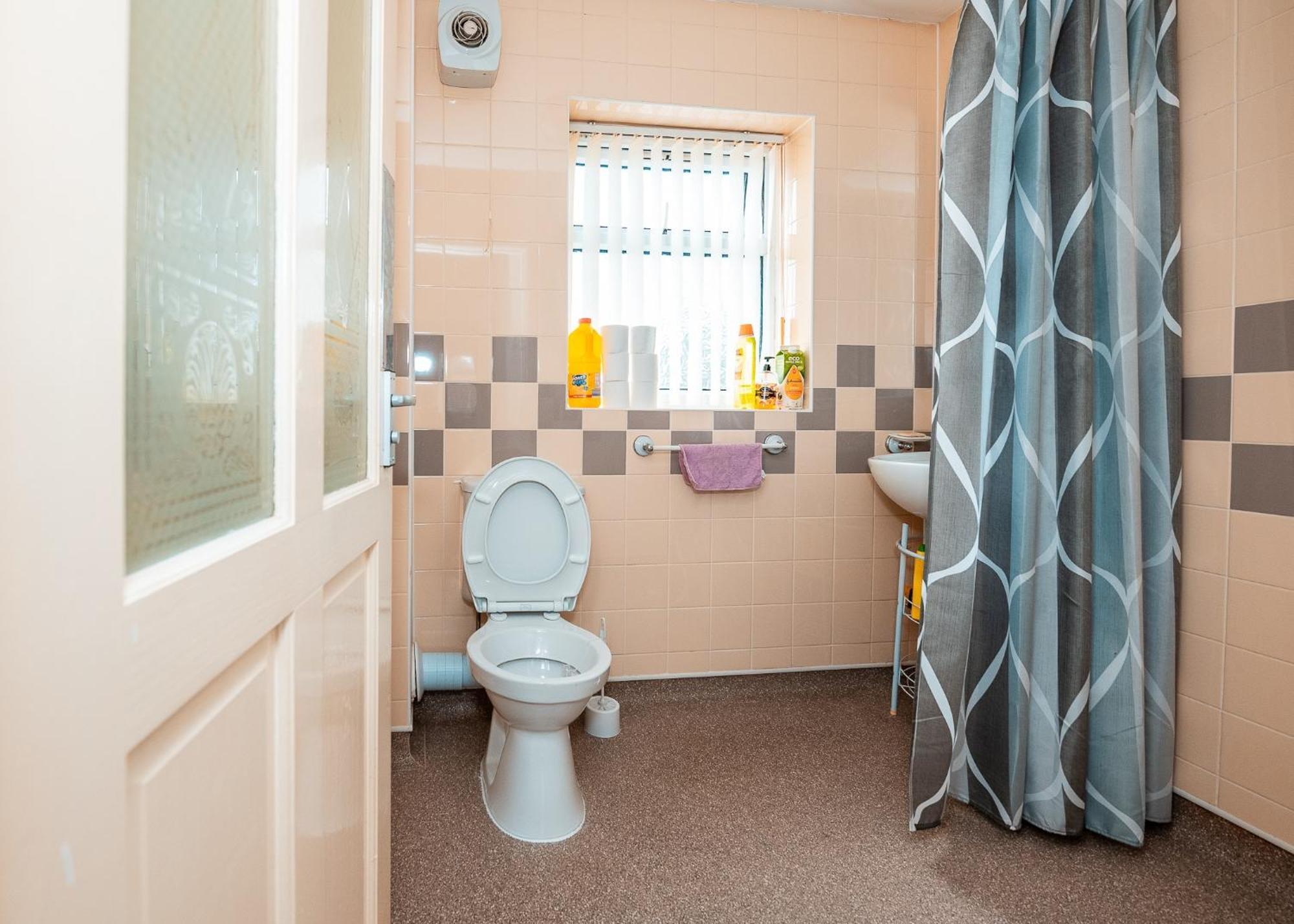 Holiday home 3-bed Retreat - Sleeps 7 Garden & Parking *