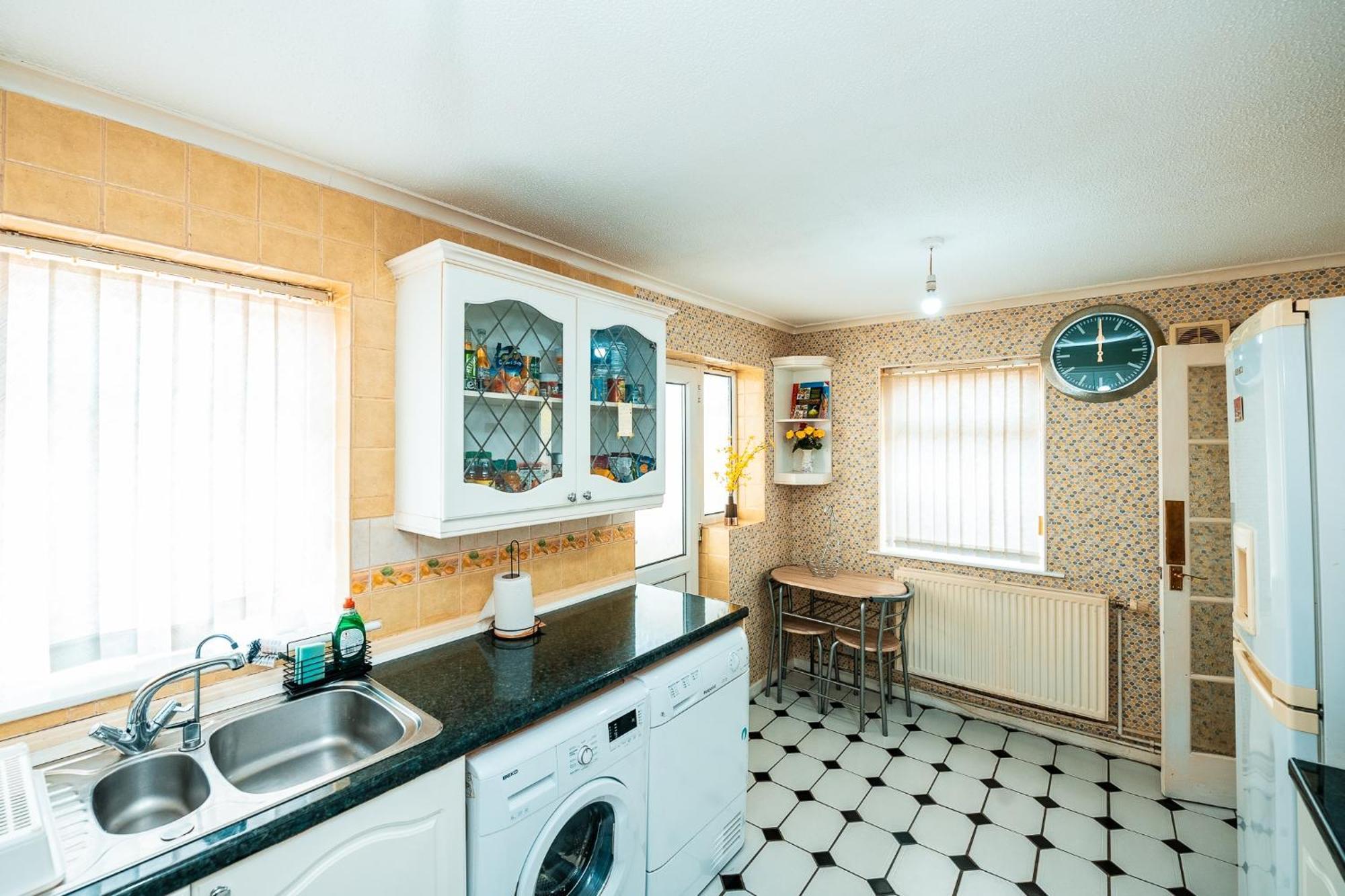 Holiday home 3-bed Retreat - Sleeps 7 Garden & Parking *