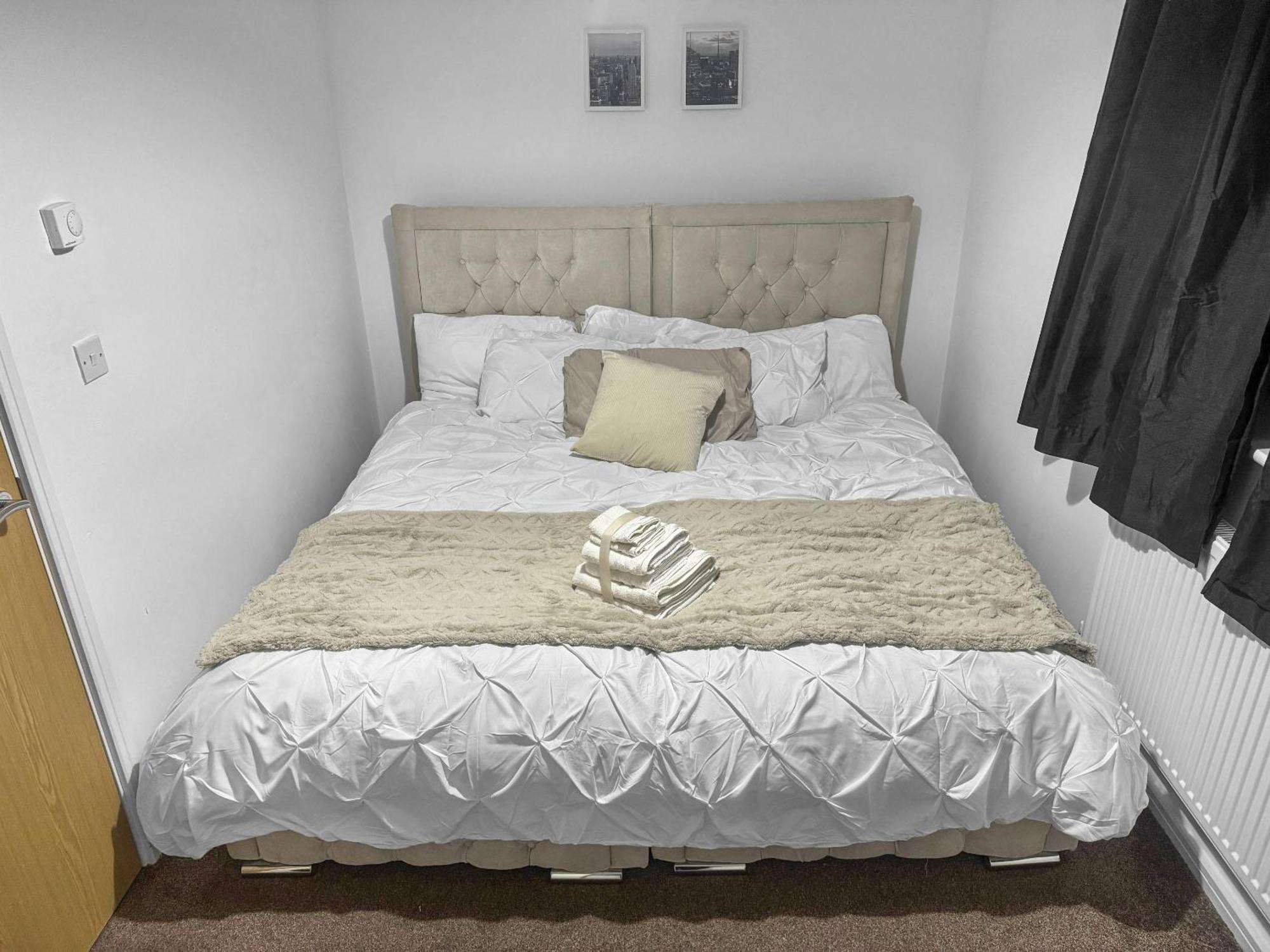 Chic 3-br House Ao Arena, Centre,old Trafford Holiday home Manchester