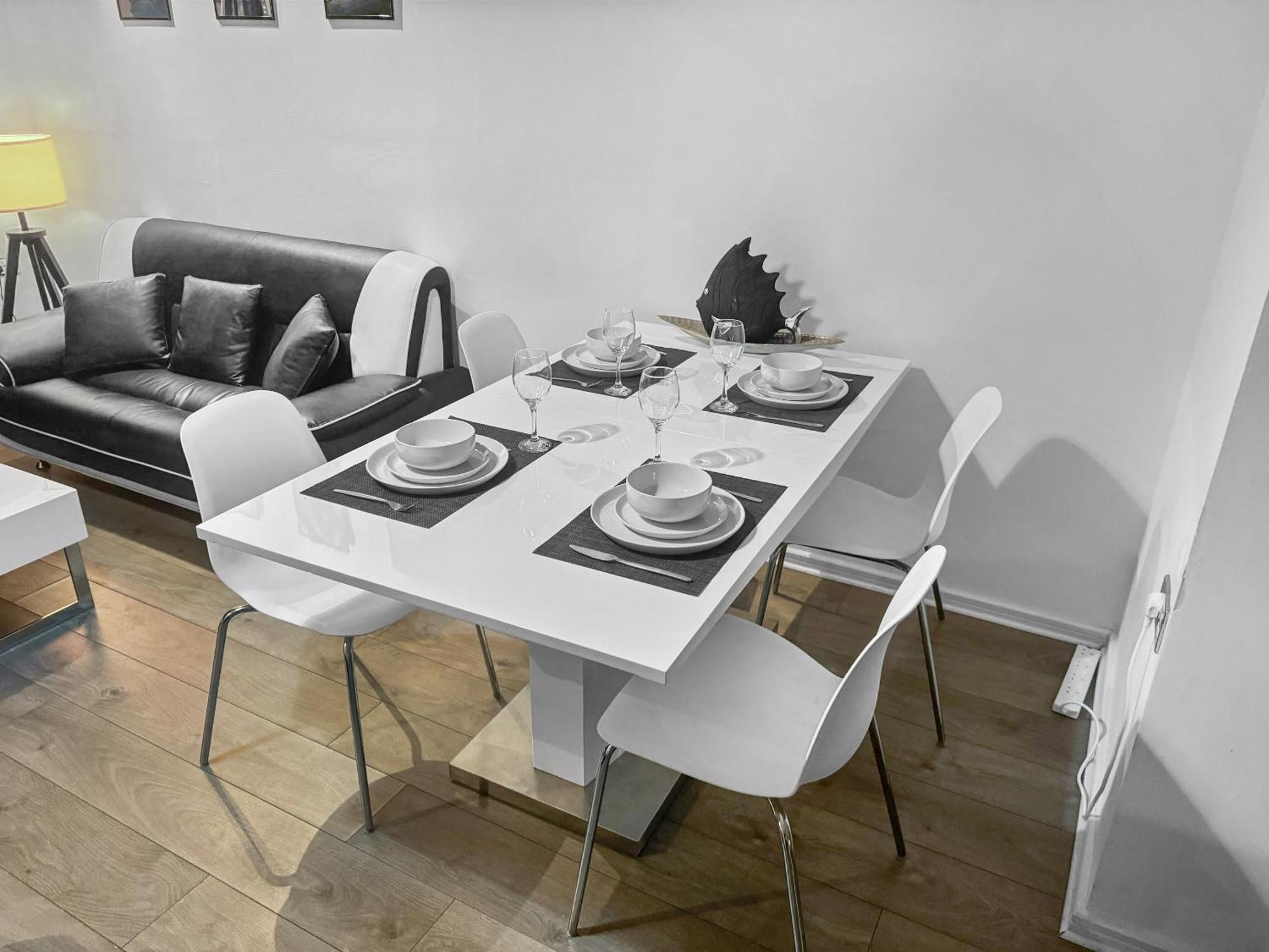 Holiday home Chic 3-br House Ao Arena, Centre,old Trafford Manchester