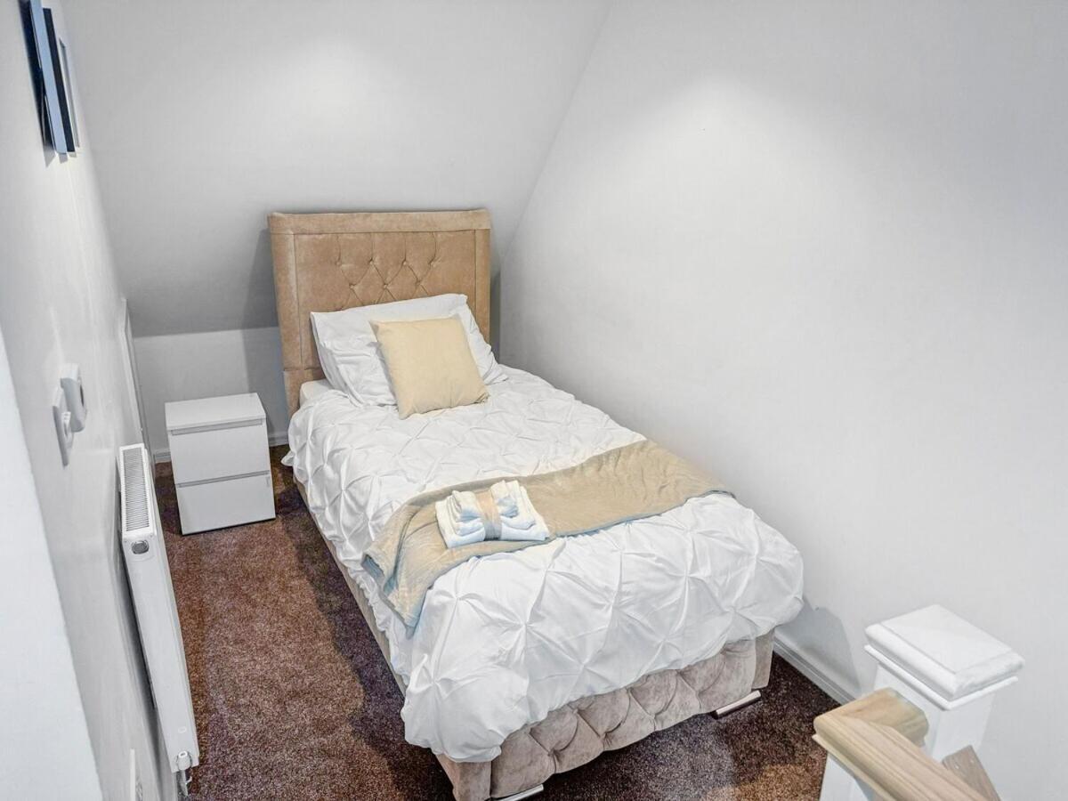 Holiday home Chic 3-br House Ao Arena, Centre,old Trafford Manchester