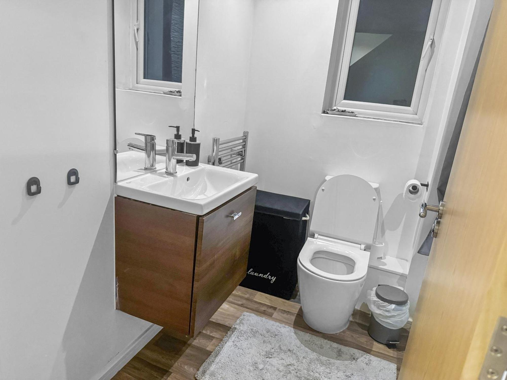 Chic 3-br House Ao Arena, Centre,old Trafford Holiday home *