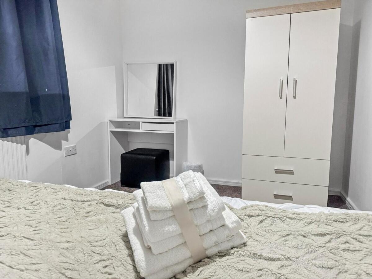 Chic 3-br House Ao Arena, Centre,old Trafford *