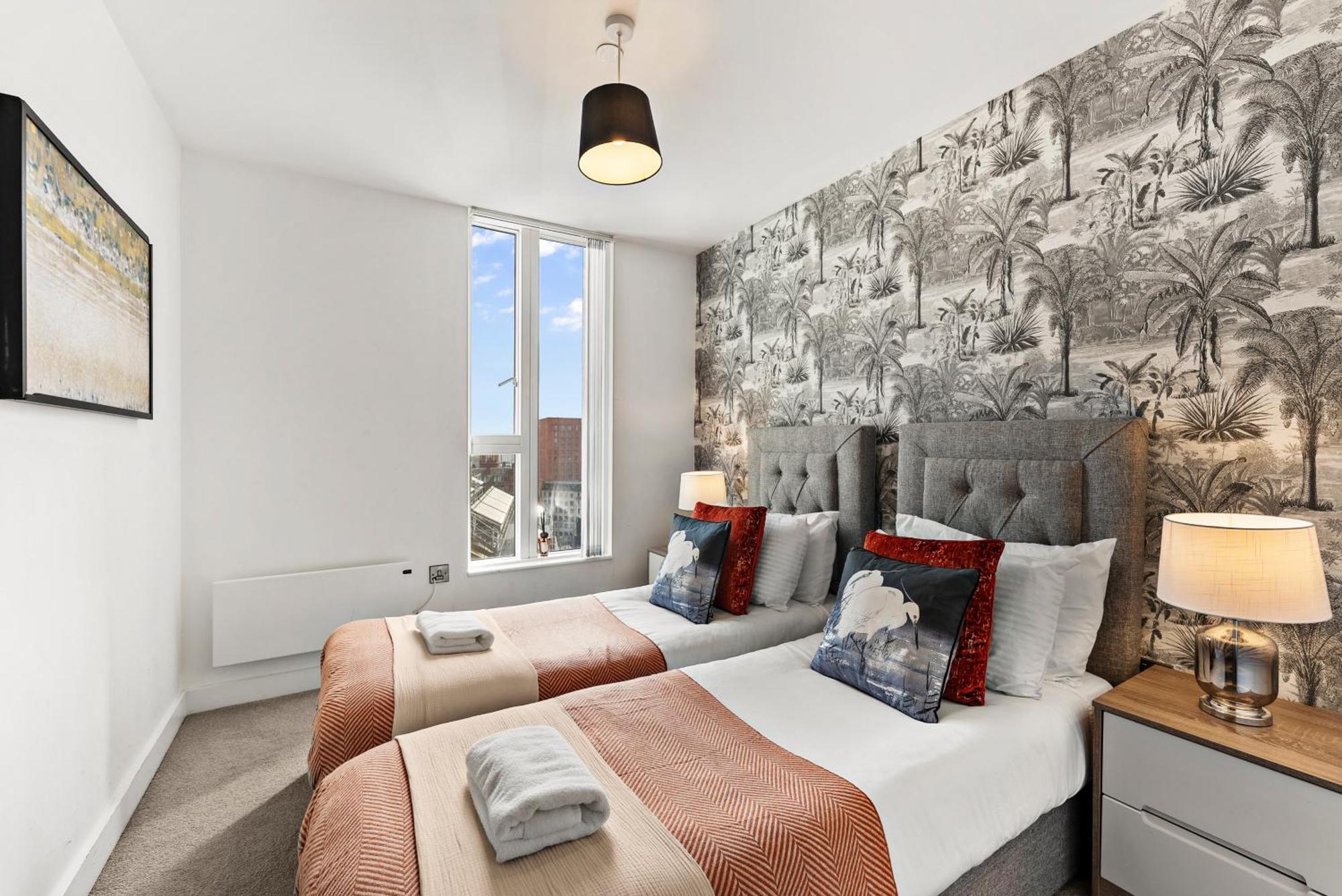 The Artist Abode In - Parking Apartment