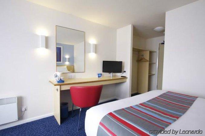 Travelodge Central Arena 3*
