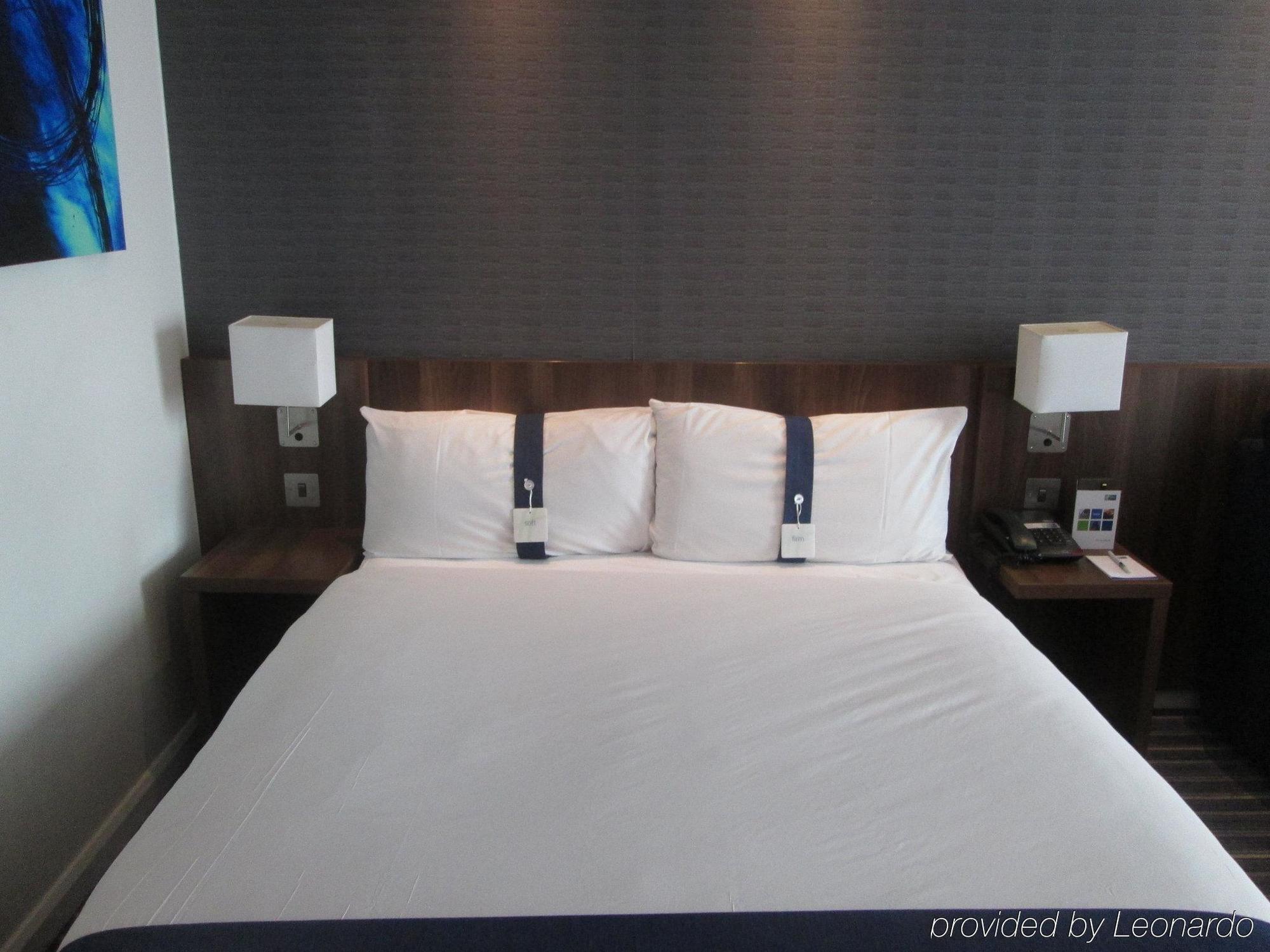 Express Centre By Ihg Hotel 3*