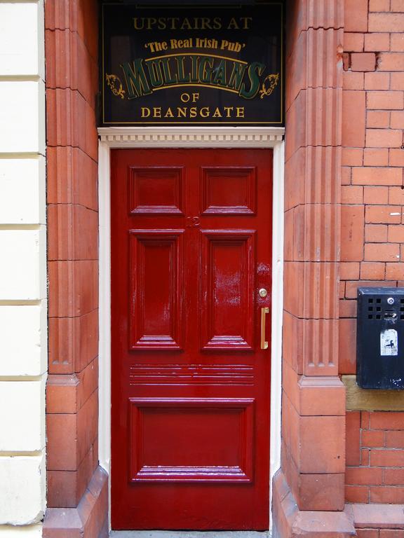 Mulligans Of Deansgate Inn *
