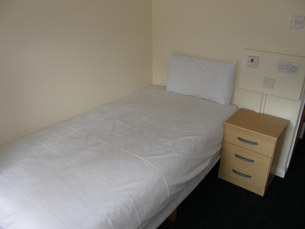 Hotel Weston Hall - Halls Of 2*