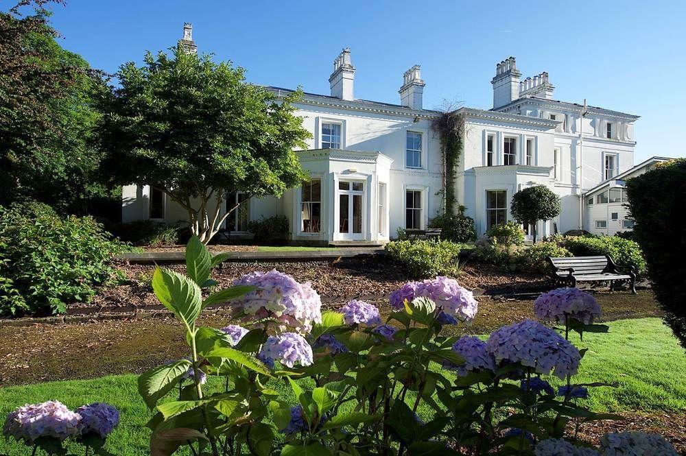 Chancellors Hotel 3*