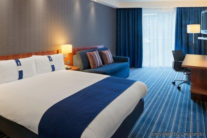 Express Centre By Ihg Hotel