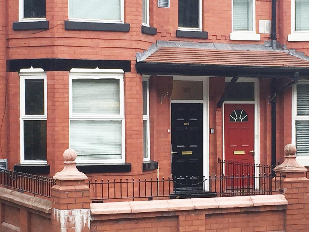South Contractors Townhouse