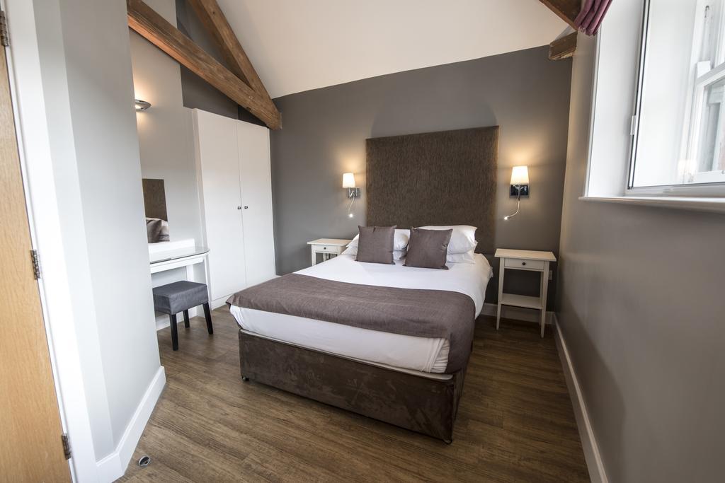 High Street Townhouse Aparthotel 4*