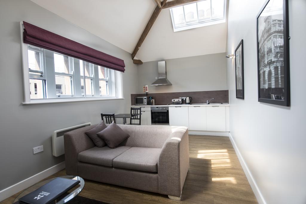 High Street Townhouse Aparthotel 4*