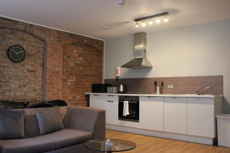 High Street Townhouse Aparthotel 4*