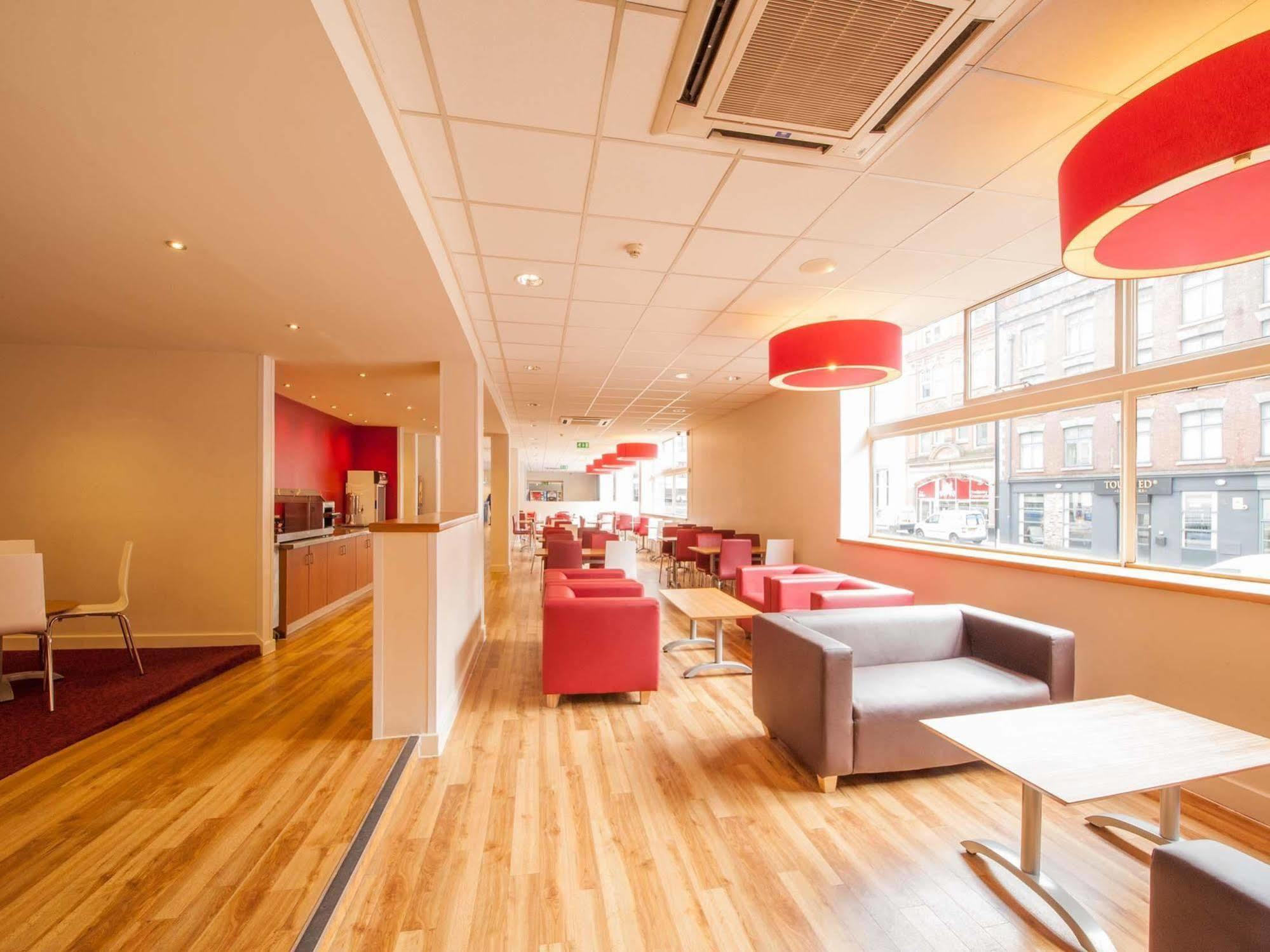 Travelodge Central Arena Hotel 3*