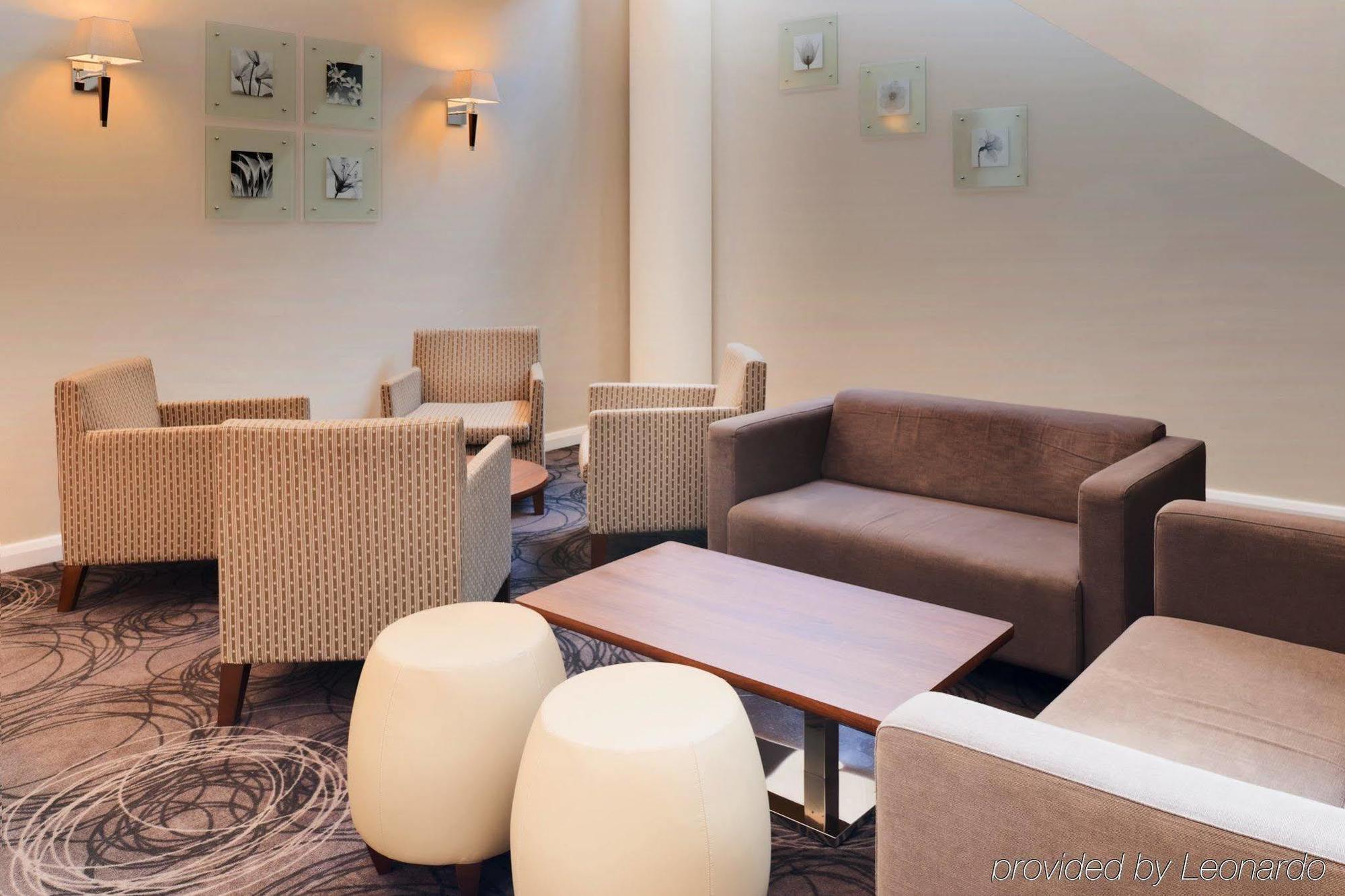 Hotel Express Centre By Ihg