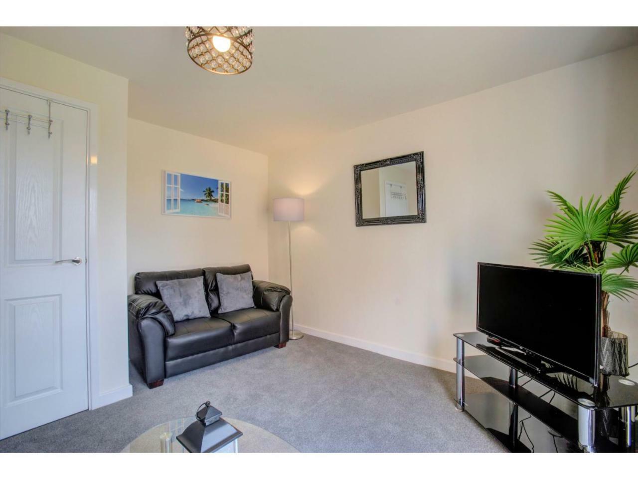 Newly Built, Splendid House For 5 In Manchester! Manchester