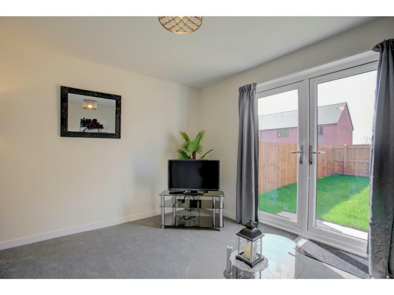 Newly Built, Splendid House For 5 In Manchester! * Manchester