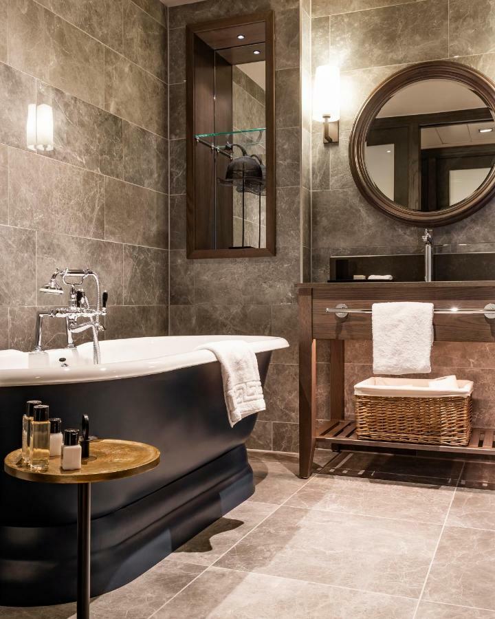 Dakota Hotel 4*