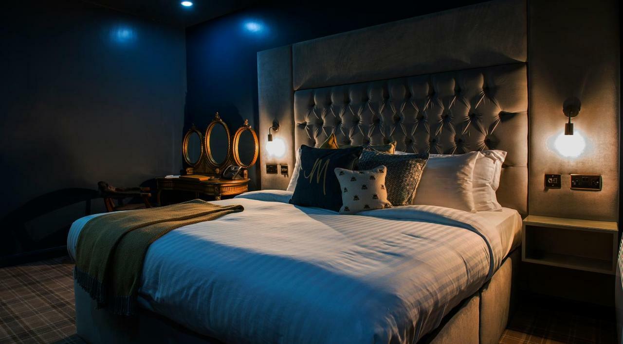 Hotel Hall