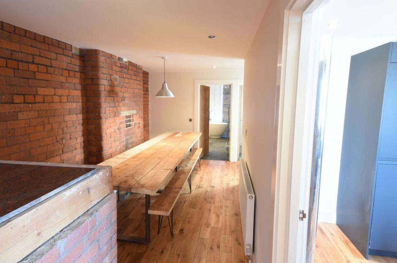 Stunning Penthouse Slps 20 Apartment Manchester