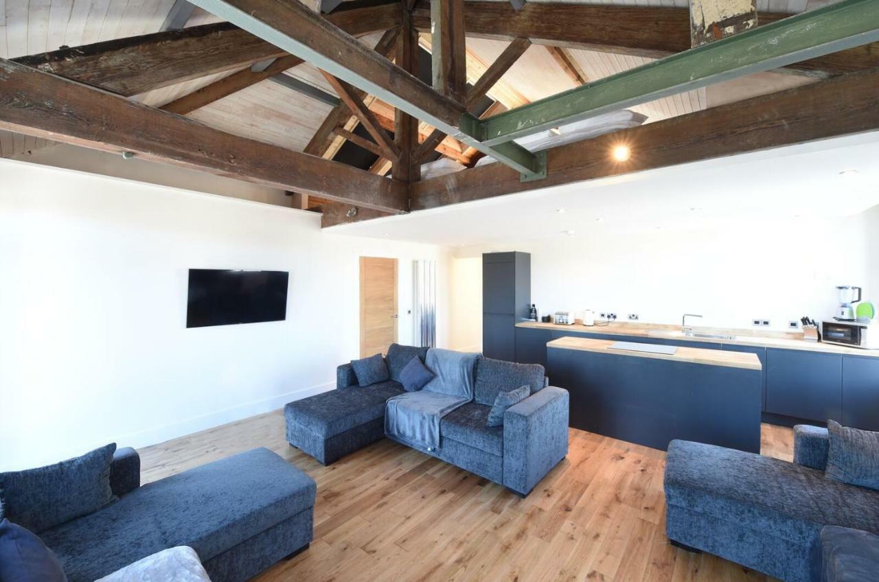 Stunning Penthouse Slps 20