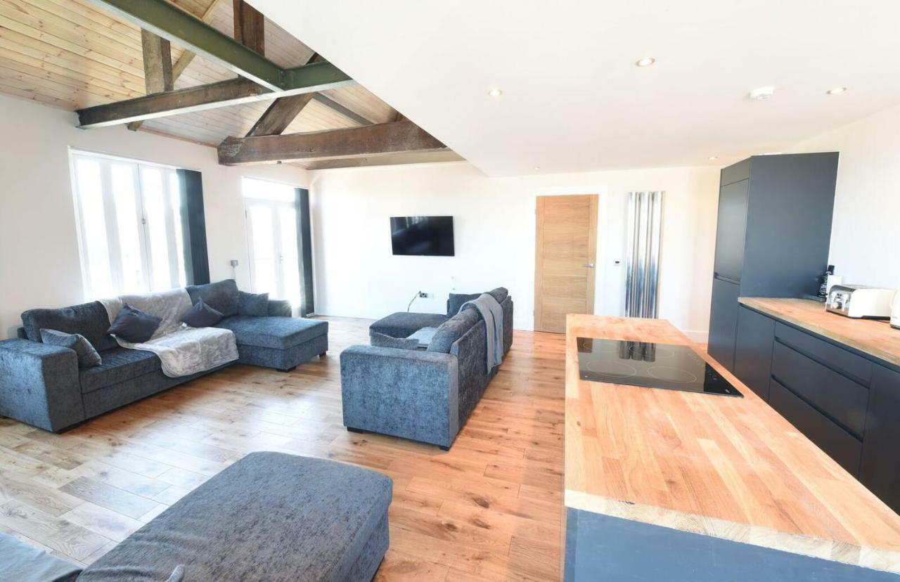 Apartment Stunning Penthouse Slps 20 Manchester