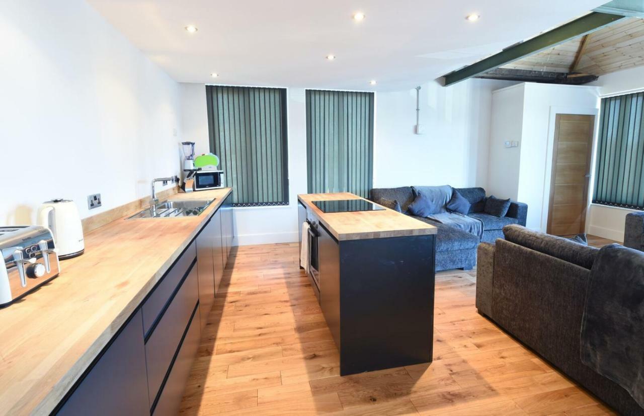 Stunning Penthouse Slps 20 * Manchester