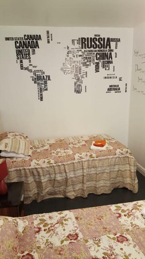 Homestay Bed 4 Night