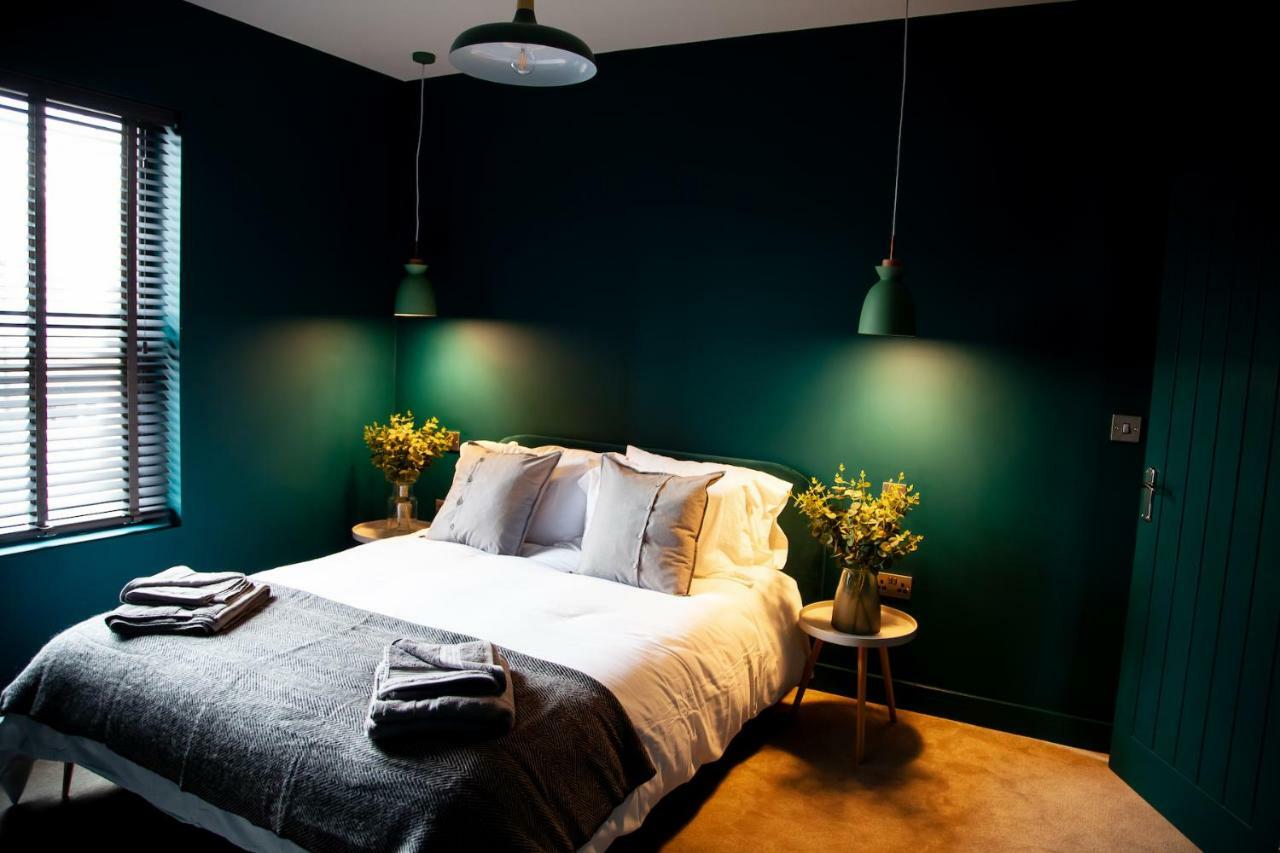 The Barbershop Apartment *
