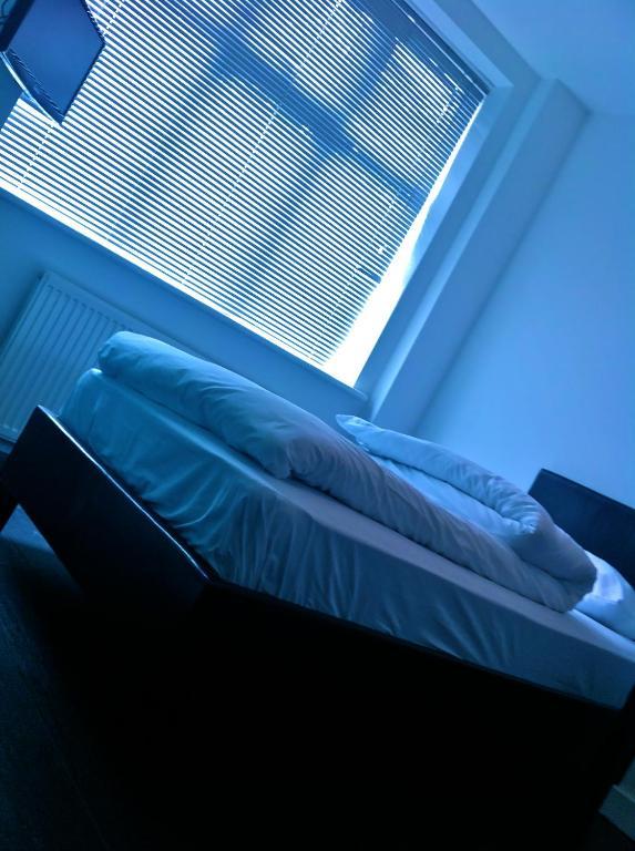 Park Crescent Hotel Bed & Breakfast Manchester