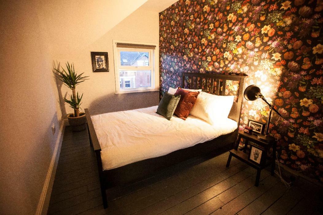 Holiday home The Dark House Manchester