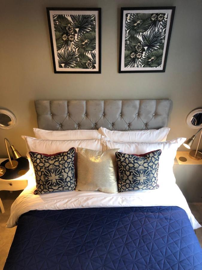 1. Stylish Private Double Near Centre Guest house *