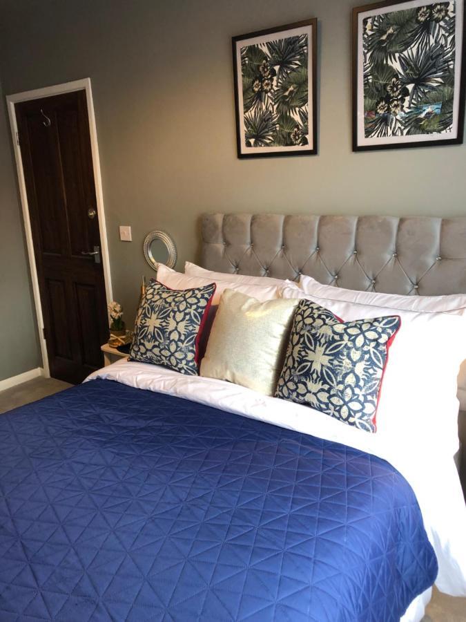 1. Stylish Private Double Near Centre *