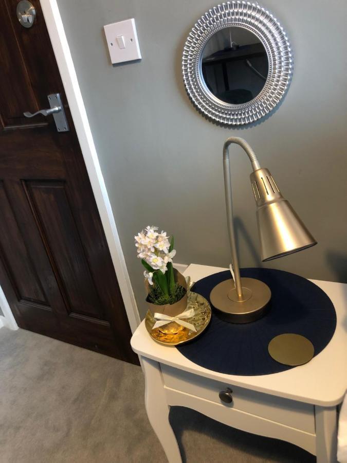 1. Stylish Private Double Near Centre Guest house Manchester