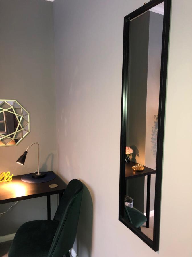 1. Stylish Private Double Near Centre *
