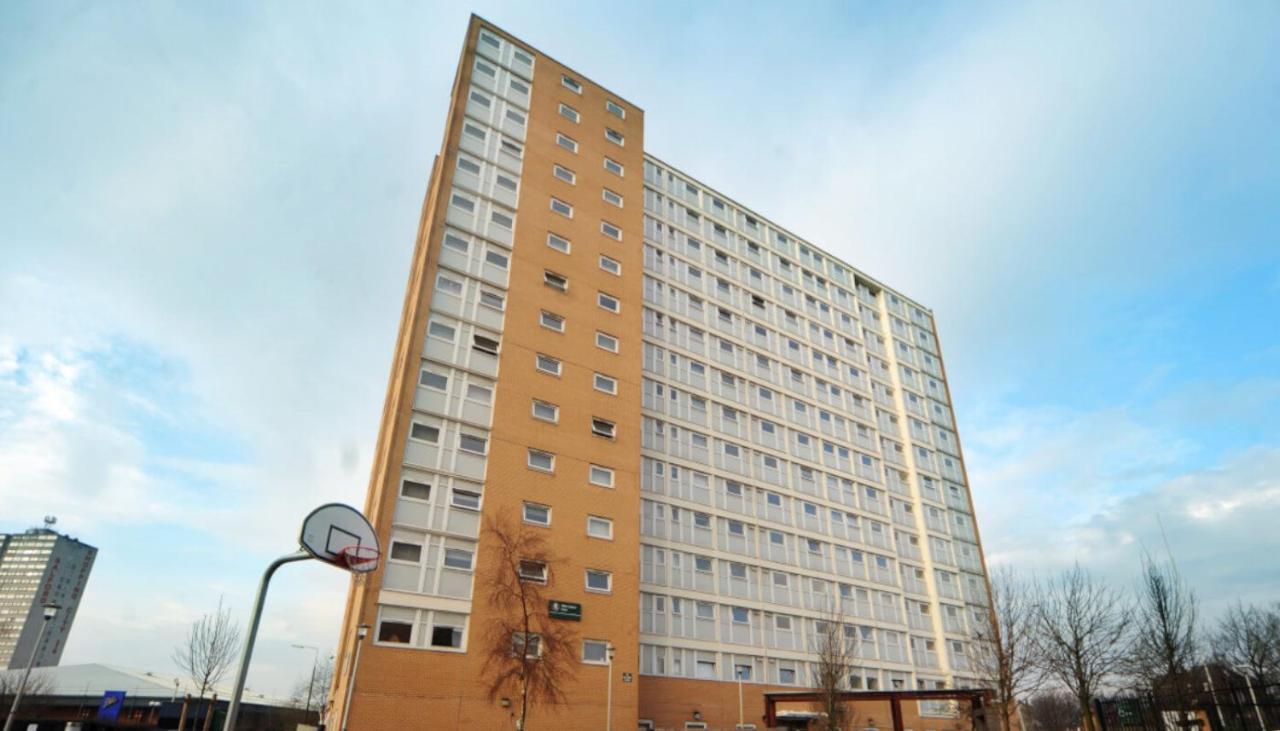 Apartment John Lester & Eddie Colman Courts Manchester