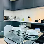 Stylish Studio Apartment Near To Old Trafford Stadium