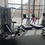 Charming 2-Bed Apartment In Salford Newly Built