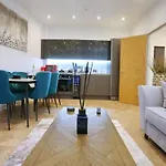 Pass The Keys Large Central Flat Walk To City Centre In 5 Mins
