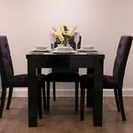 Luxury Mcr 2Bed,2Bath Apartment- Central Location!