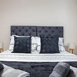 Modern 2Bd Apartment In Manchester City