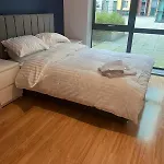 Central Mcr, Large 2 Bedroom Apartment, Parking!