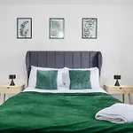 3 Bed Near Etihad Stadium