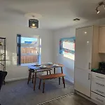 2Br Apt, Etihad Stadium, City Access, Sleeps 6