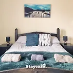 Clarence Co-Living - Private Room Self-Cater