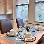 Whalley Range Hideaway 7Mins To City With Parking
