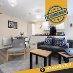 Stylish One-Bedroom Apartment - Ideal For Business & Leisure In Salford By Av Hughes Properties
